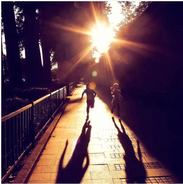 2022年下半年如何破局？---新东方双语直播走红带给pg电子平台
的启示