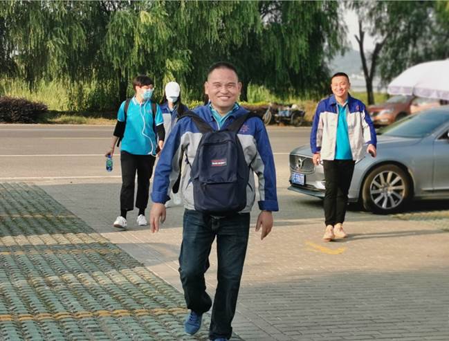 激发身体潜能 人生无限可能！---pg电子14周年司庆暨环西山20km团建活动